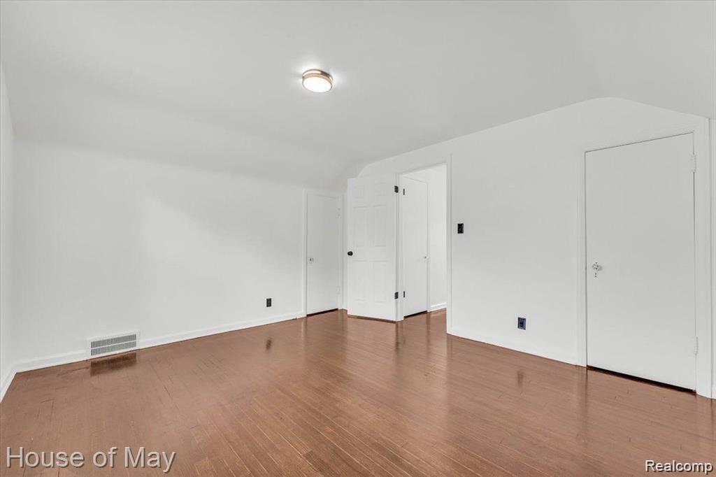 4702 YORKSHIRE Road, Detroit, MI 48224 — Photo 8