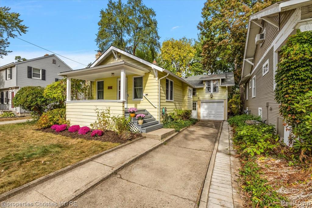 546 Leroy Street, Fenton, MI 48220 — front exterior
