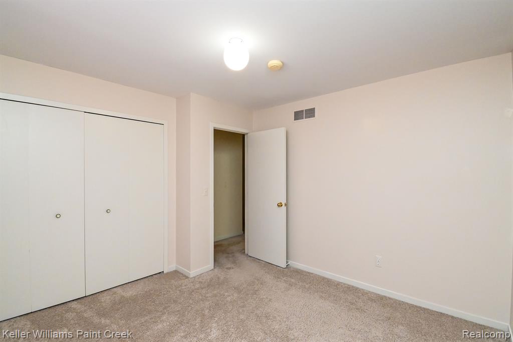 42571 Wimbleton Way, Novi, MI — Photo 39