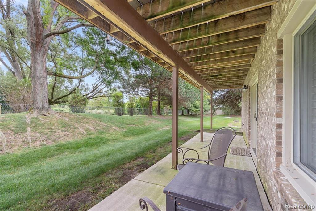45357 Stonehedge Drive, Plymouth, MI 48170 — Photo 36