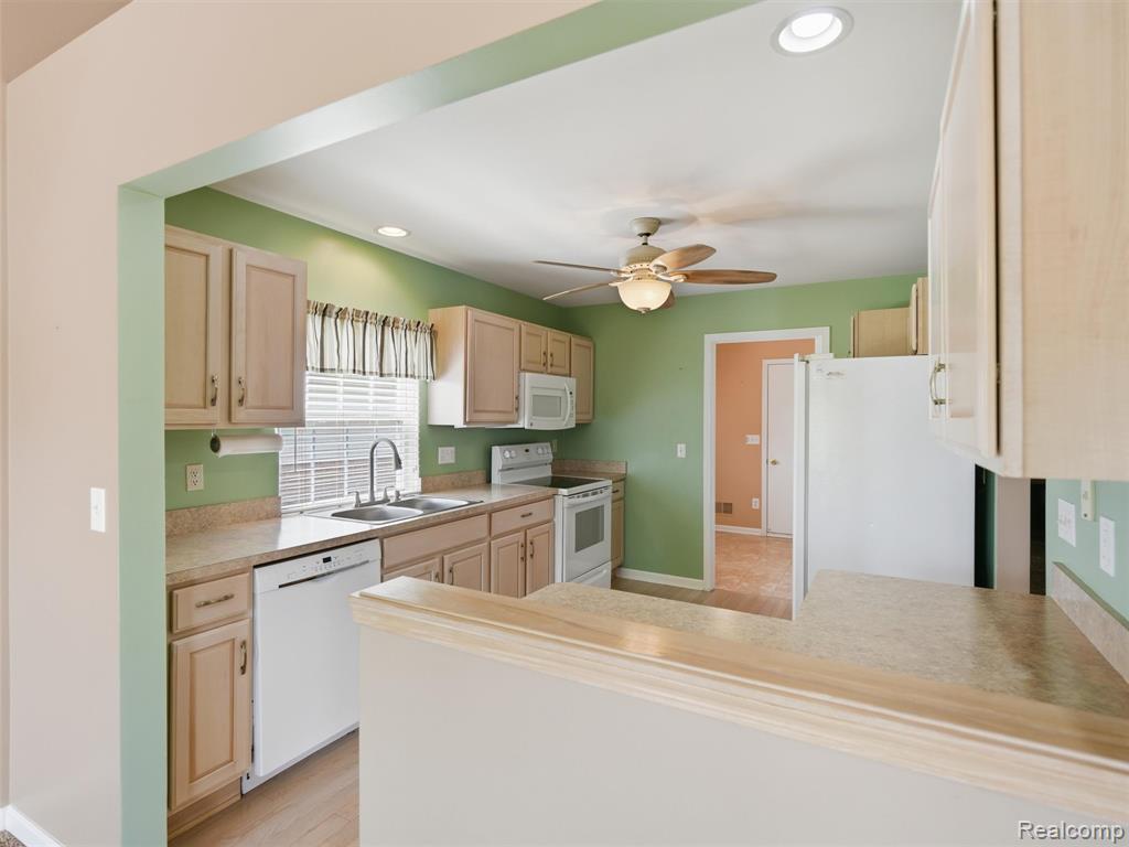 6394 Heron Park Way, Clarkston, MI — Photo 30
