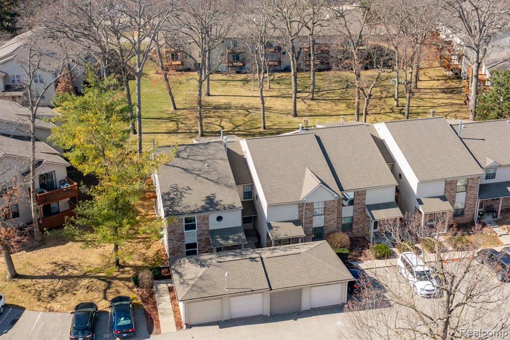4933 OAK HILL Drive, Waterford, MI 48329 — Photo 3