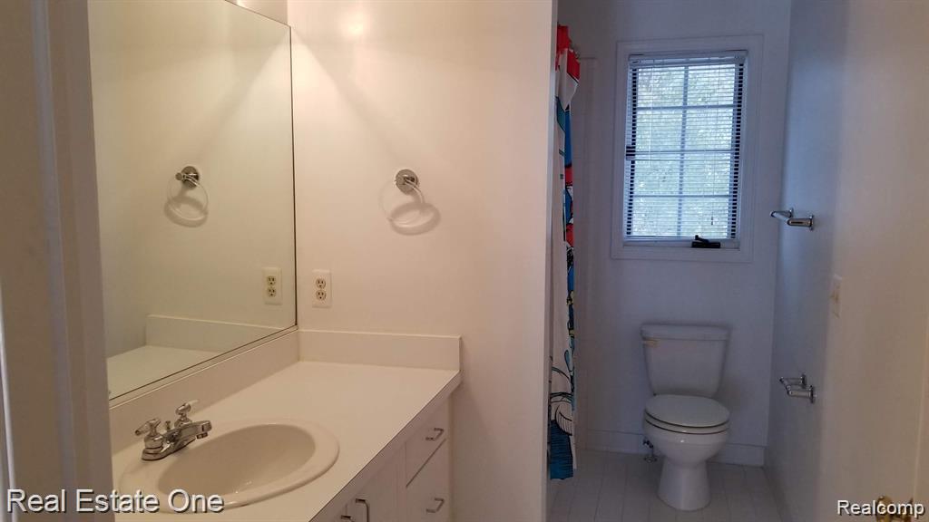 4978 Somerton Drive, Troy, MI 48085 — Photo 11