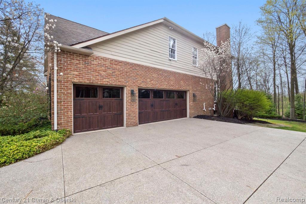 45471 TOURNAMENT Drive, Northville, MI 48168 — Photo 8