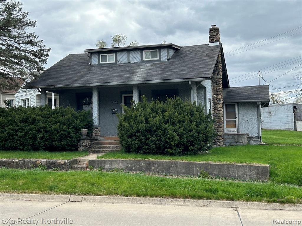 1103 N MILL Street