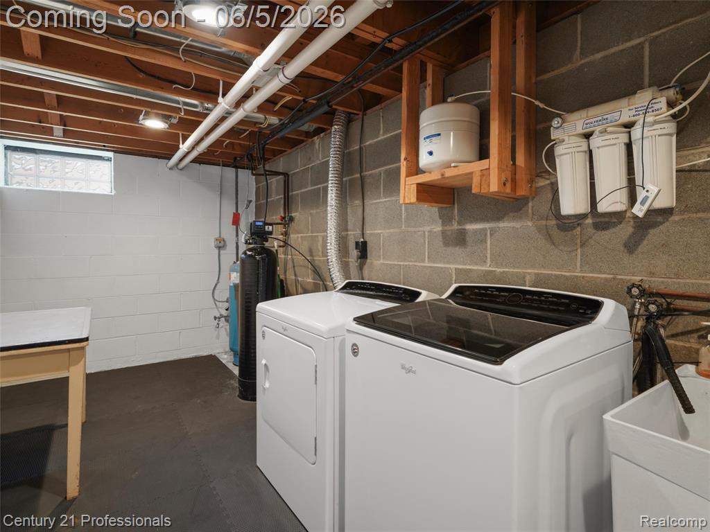 4921 Huron Drive, Clarkston, MI 48348 — Photo 31