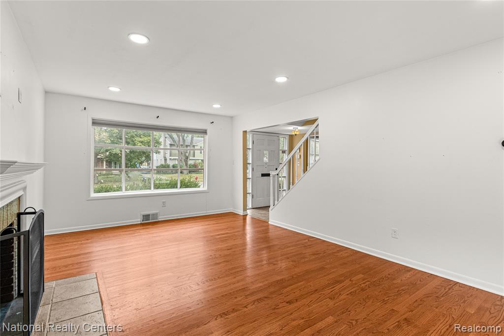 4303 Auburn Drive, Royal Oak, MI 48073 — Photo 4