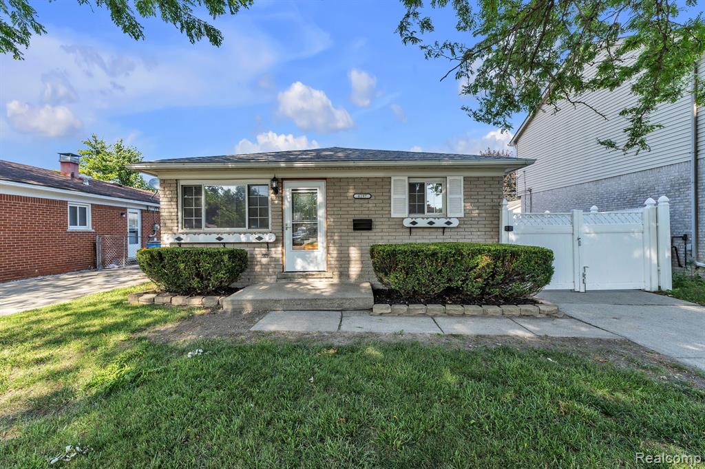 4197 Monroe Street, Dearborn Heights, MI 48125 — Photo 41