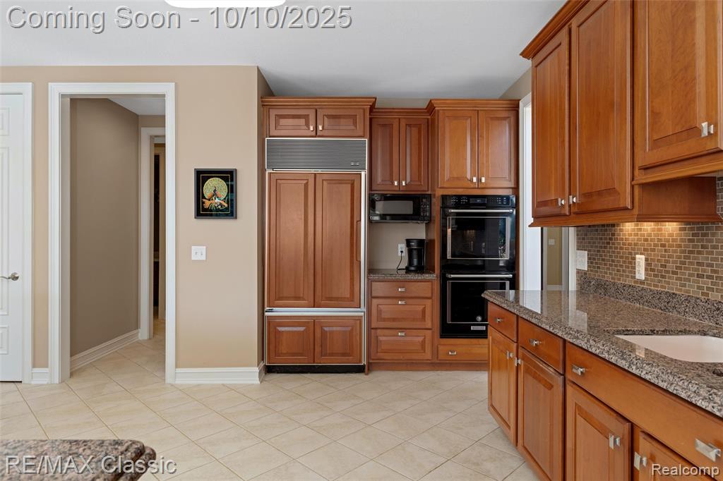 7040 Royal Villa Court, Canton, MI 48187 — Photo 22