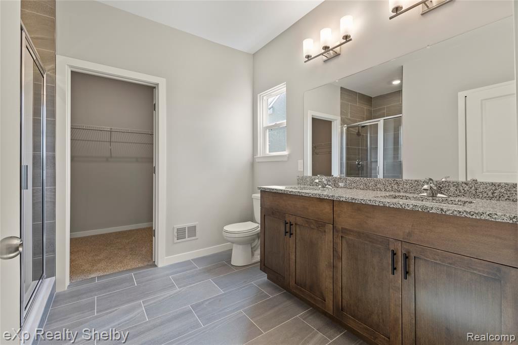 52150 Wellington Valley Drive, Macomb, MI 48042 — Photo 9