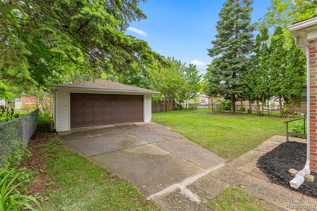 9983 Hemingway, Redford, MI 48239 — Photo 32