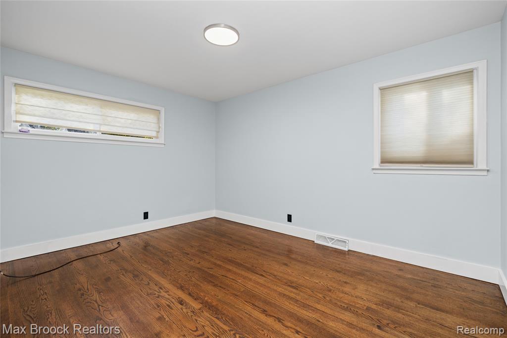 2724 Alveston Drive, Bloomfield, MI 48304 — Photo 29