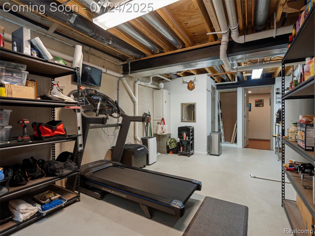320 James Circle, Royal Oak, MI 48067 — Photo 27