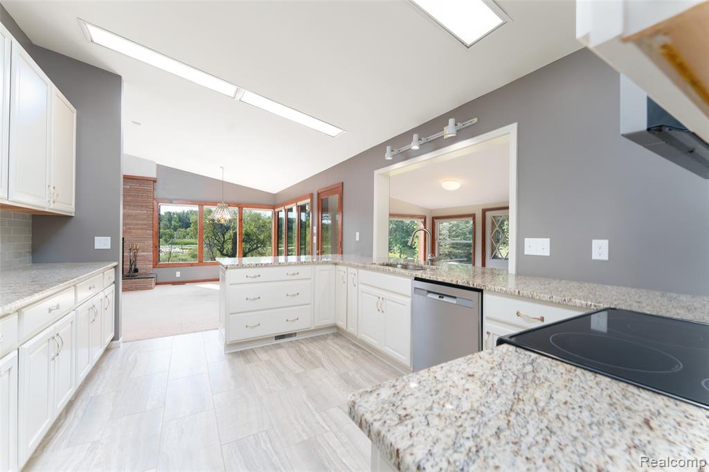 3166 Bigelow Road, Howell, MI 48855 — Photo 13