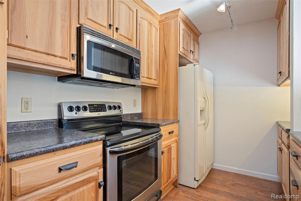 1724 Grove Road, 301, Ypsilanti, MI 48198 — Photo 17