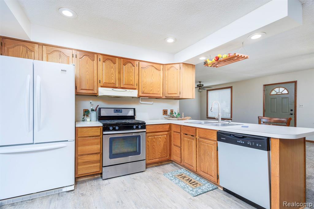 37281 Clio Street, Harrison Township, MI — Photo 15