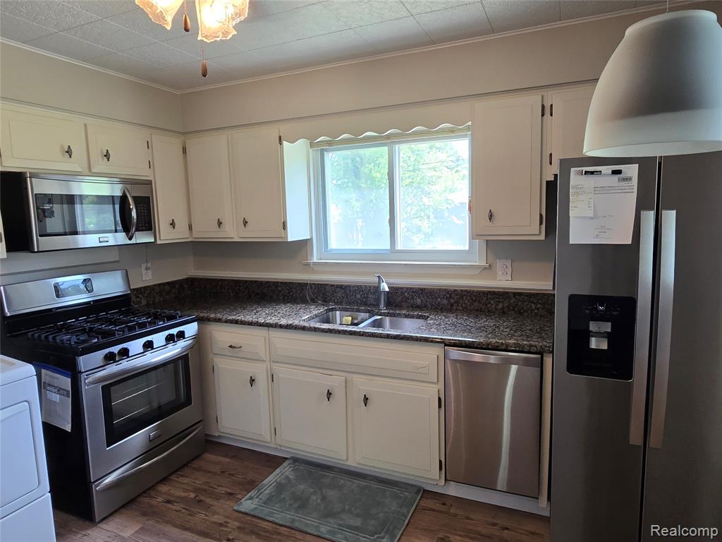 4663 Ziegler Street, Dearborn Heights, MI 48125 — Photo 6