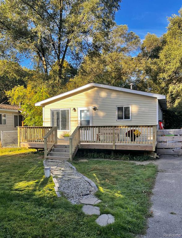 5355 Lake Grove Drive, White Lake, MI 48383 — Photo 3