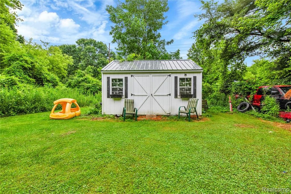 334 Monroe Street, Webberville, MI 48892 — Photo 24