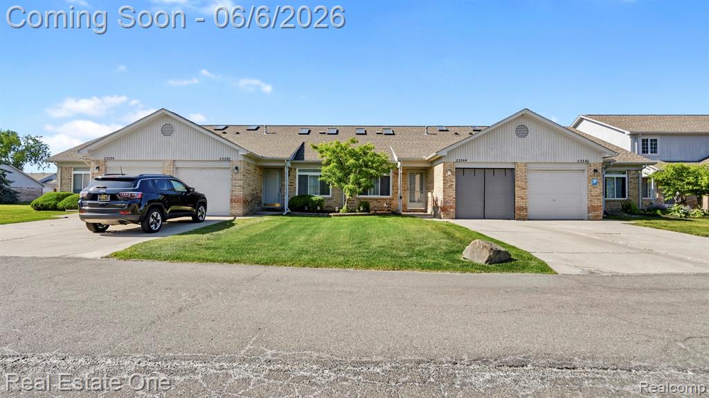 23344 Bunte Court, 43, Trenton, MI 48183 — Photo 2
