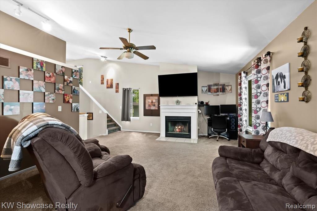 4665 Lakeborn Drive, White Lake, MI 48383 — Photo 9