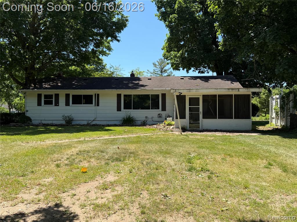 416 W Corunna Avenue, Corunna, MI 48817 — Photo 2