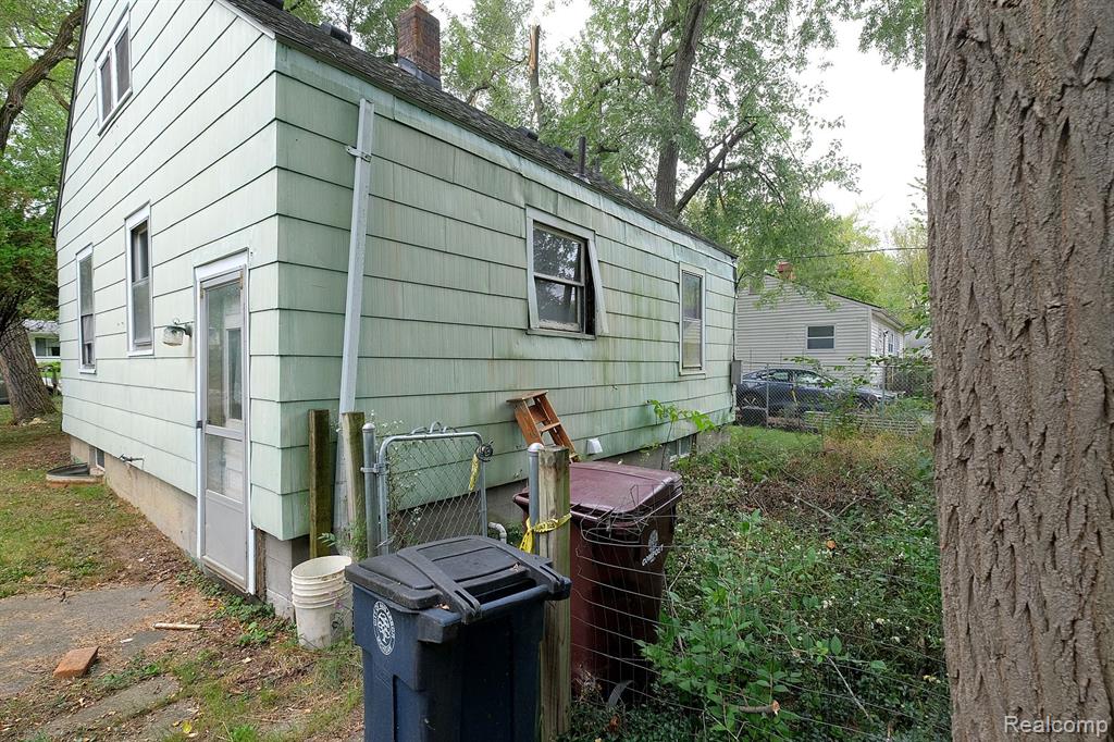 2893 PARKWOOD Avenue, Ann Arbor, MI 48104 — Photo 2