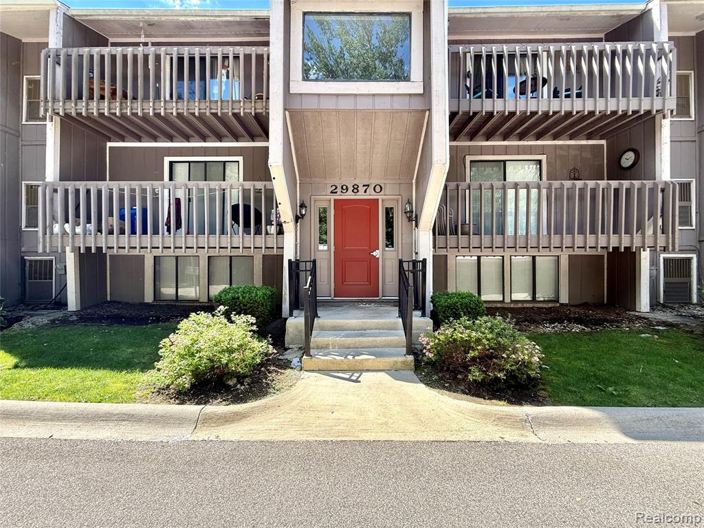 29870 W 12 Mile Road, 703, Farmington, MI 48334 — front exterior
