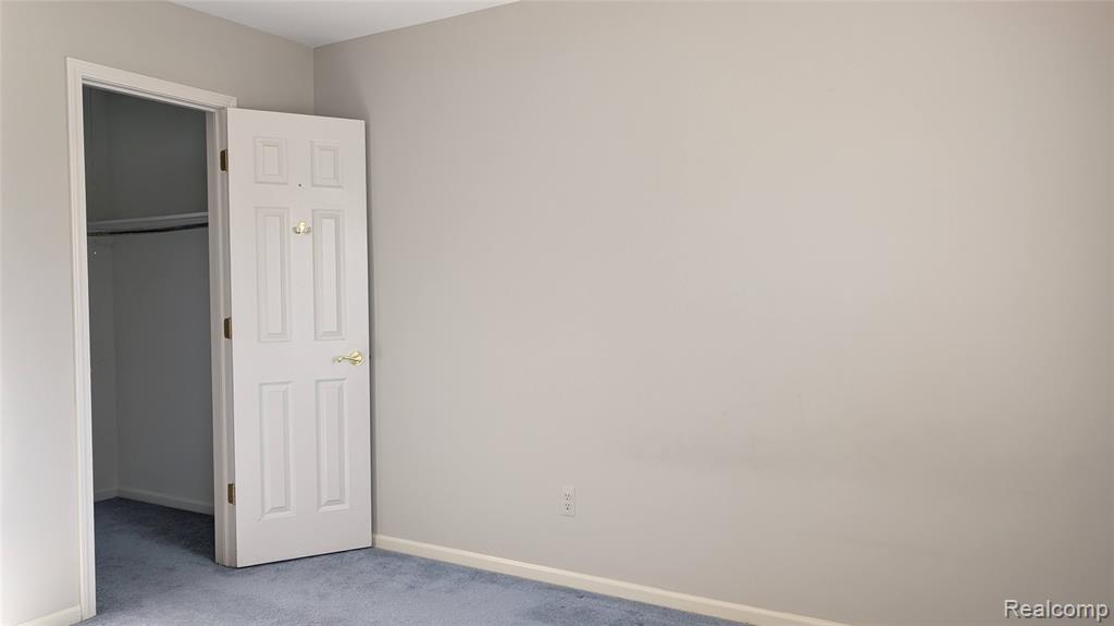 4912 OAK RIVER Drive, Troy, MI 48098 — Photo 38
