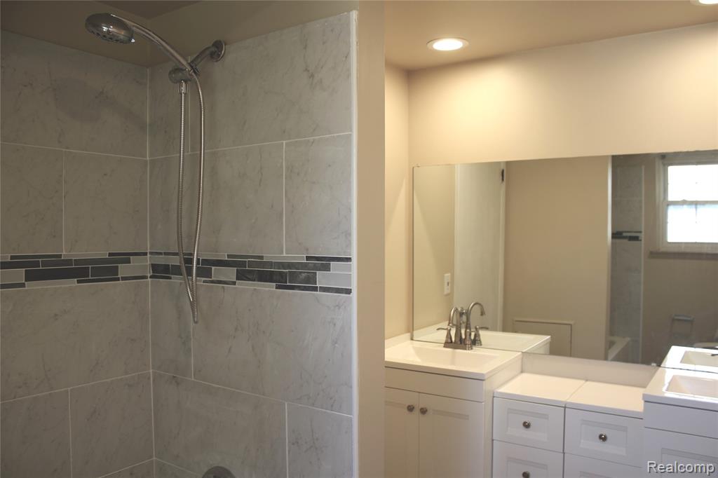 789 Dressler Lane, Rochester Hills, MI 48307 — Photo 17
