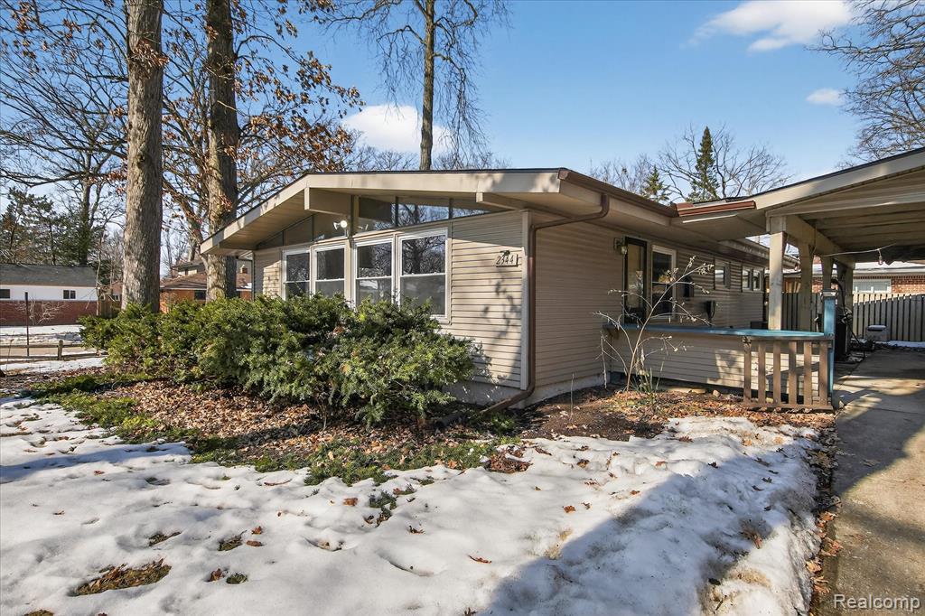 2344 S Circle Drive, Ann Arbor, MI 48103 — Photo 32