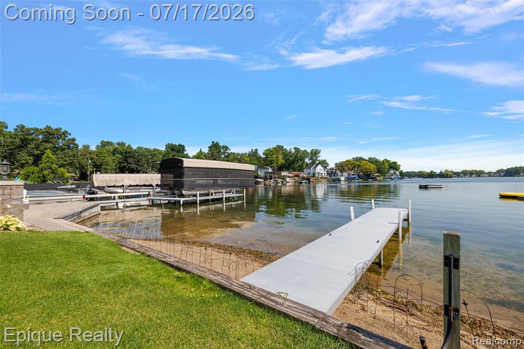 565 Shady Oaks Street, Lake Orion, MI 48362 — Photo 20