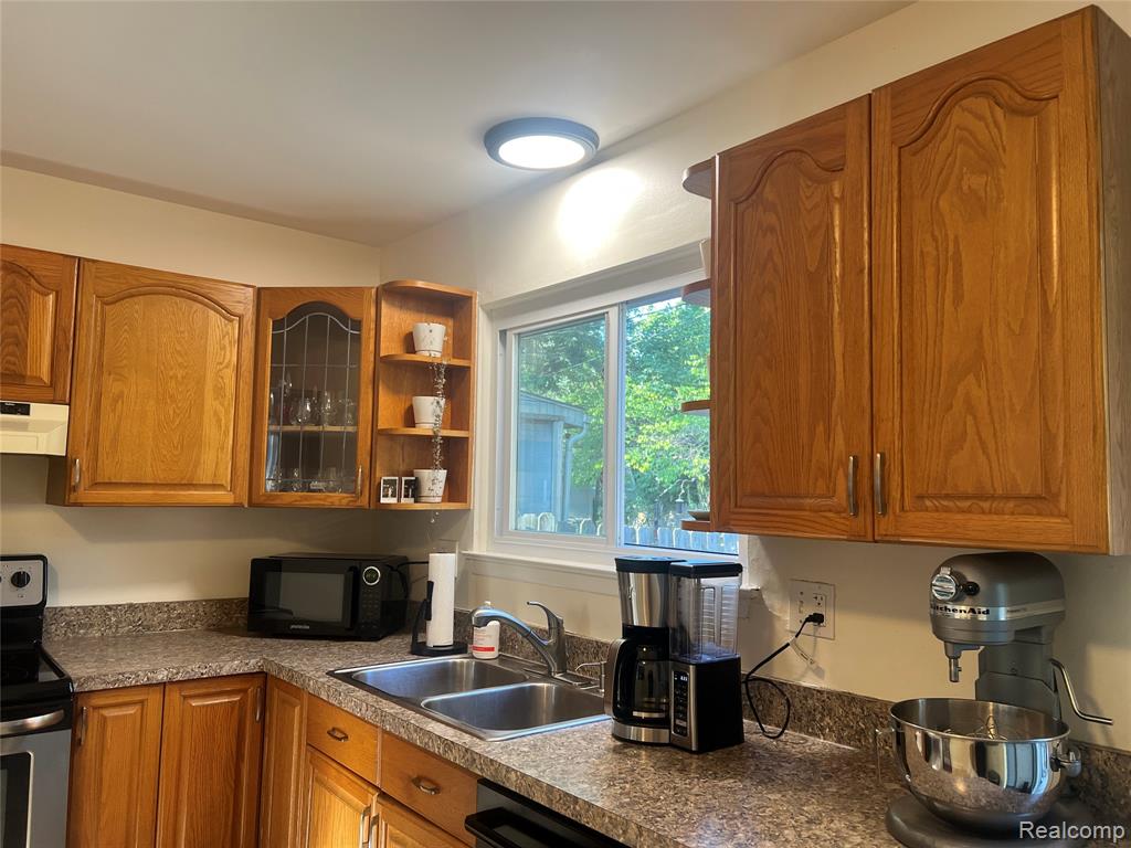 4335 Crestdale Avenue, West Bloomfield, MI 48323 — Photo 5