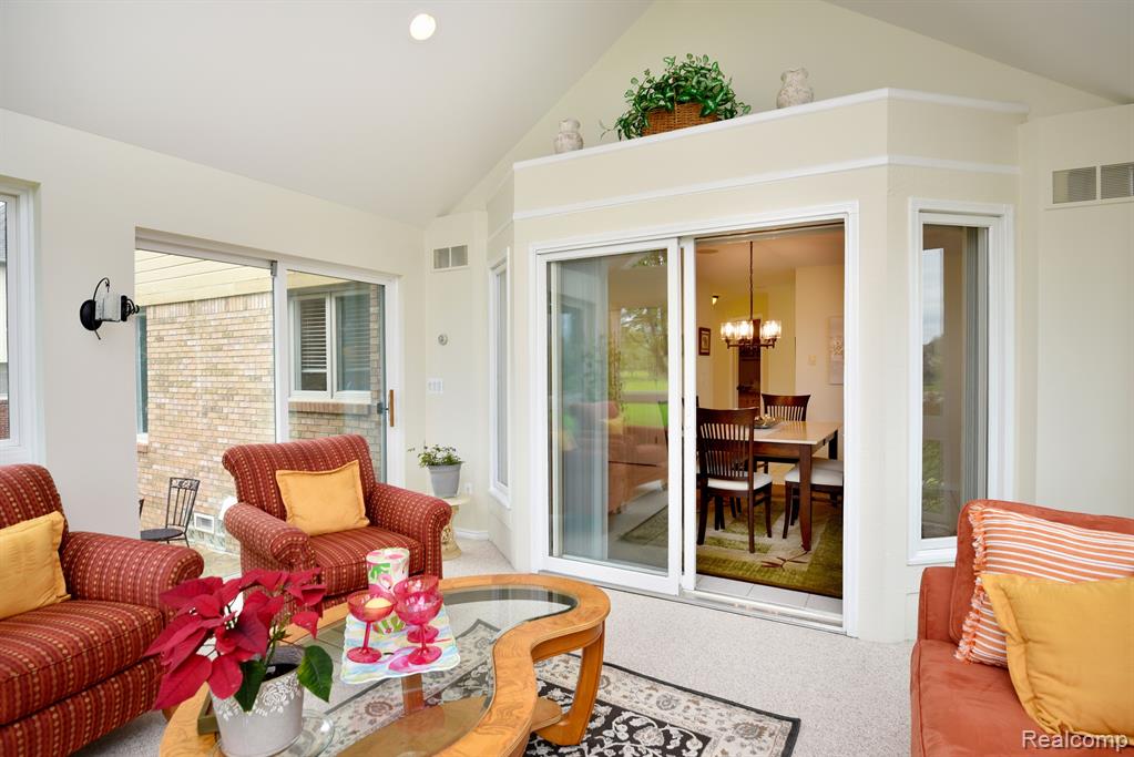 4297 SPRINGBROOK Drive, Sterling Heights, MI 48314 — Photo 18