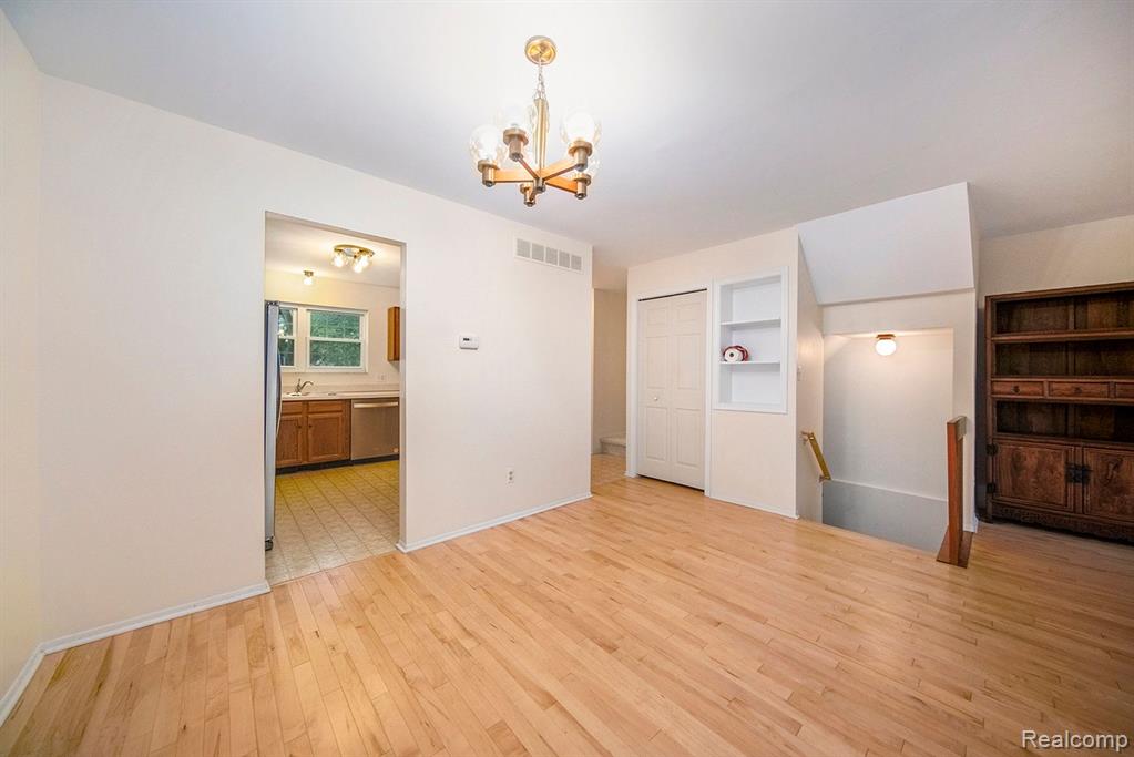 3510 BURBANK Drive, Ann Arbor, MI 48105 — Photo 10