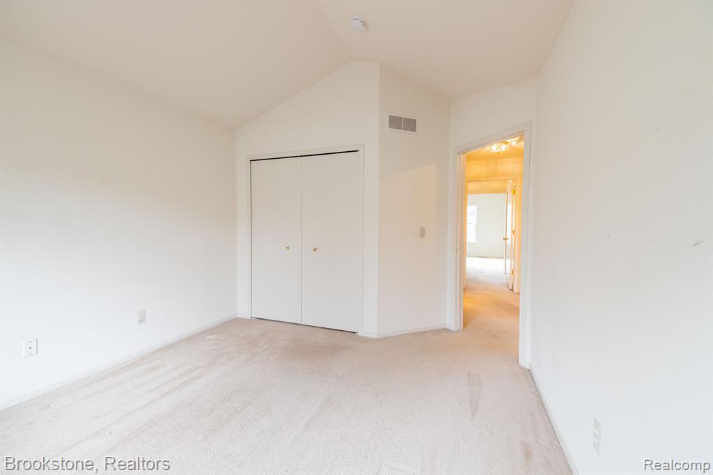 265 SHORE BROOK Lane, Walled Lake, MI 48390 — Photo 20