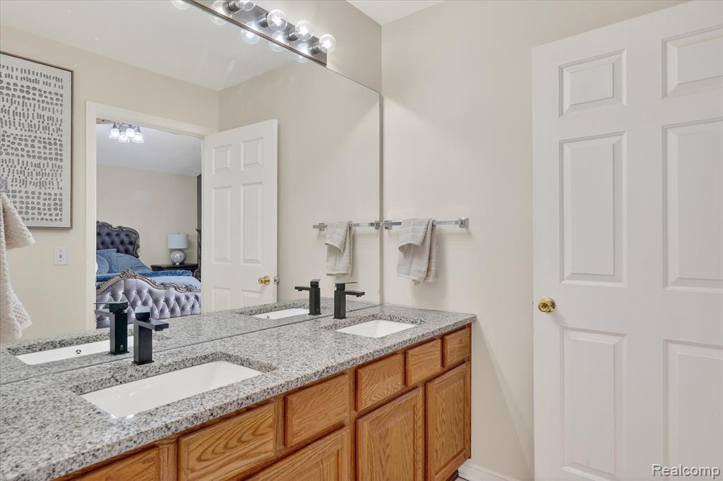 5120 Meadow Crest Circle, Holly, MI 48442 — Photo 33