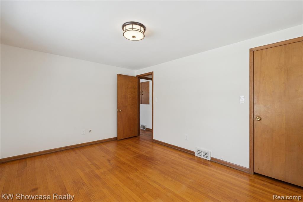 5241 S Pebblecreek Road, West Bloomfield, MI — Photo 28
