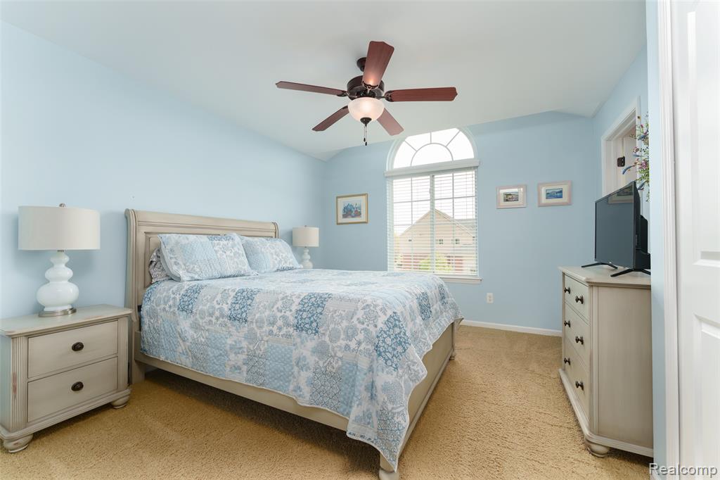 24455 Glenwood Drive, South Lyon, MI 48178 — Photo 37