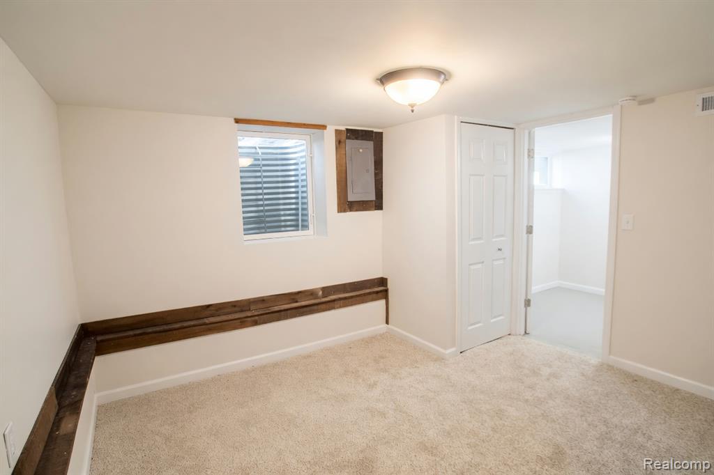 3280 E Atherton Road, Burton, MI 48529 — Photo 23