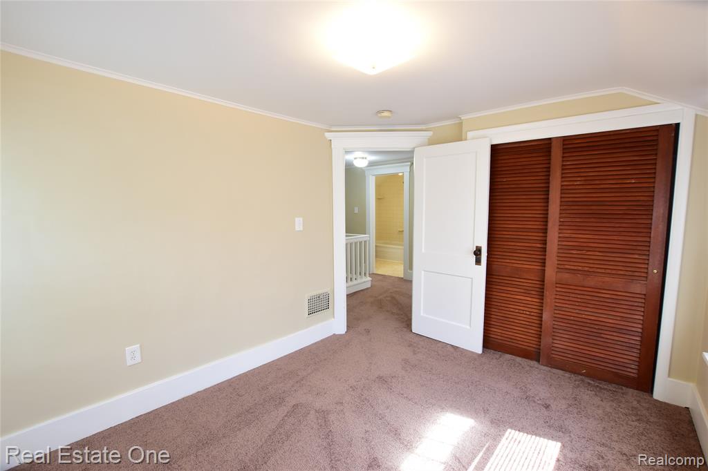 99 Chippewa Road, Pontiac, MI 48341 — Photo 16