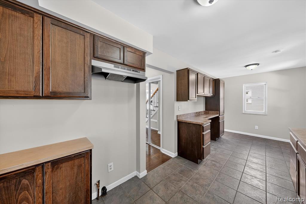 16844 Shaftsbury Avenue, Detroit, MI 48219 — Photo 17