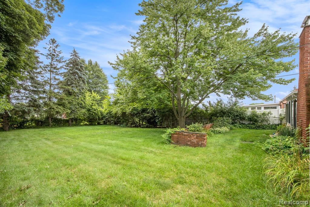 40158 DIANE Drive, Sterling Heights, MI 48313 — Photo 13