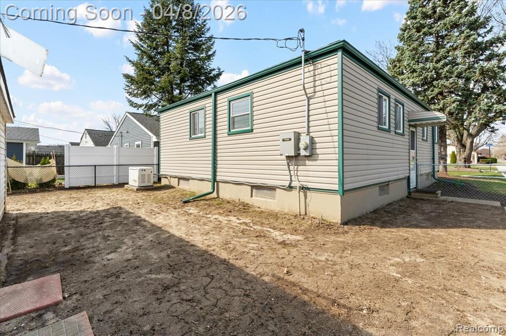 7807 Monroe Boulevard, Taylor, MI 48180 — Photo 17