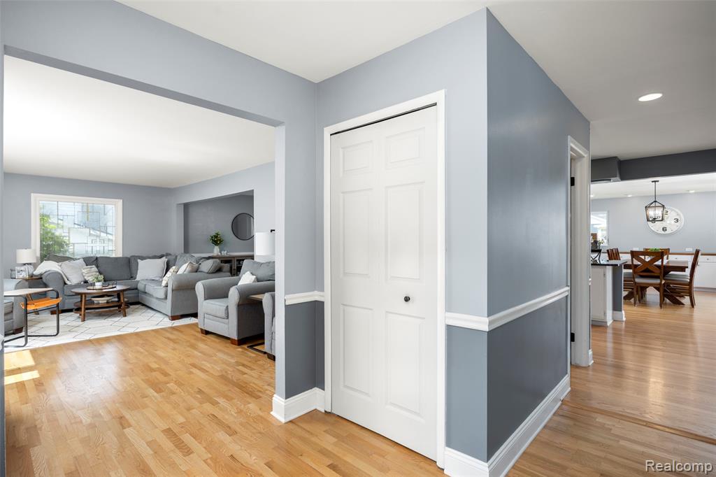 527 Greenwich Lane, Grand Blanc, MI 48439 — Photo 5