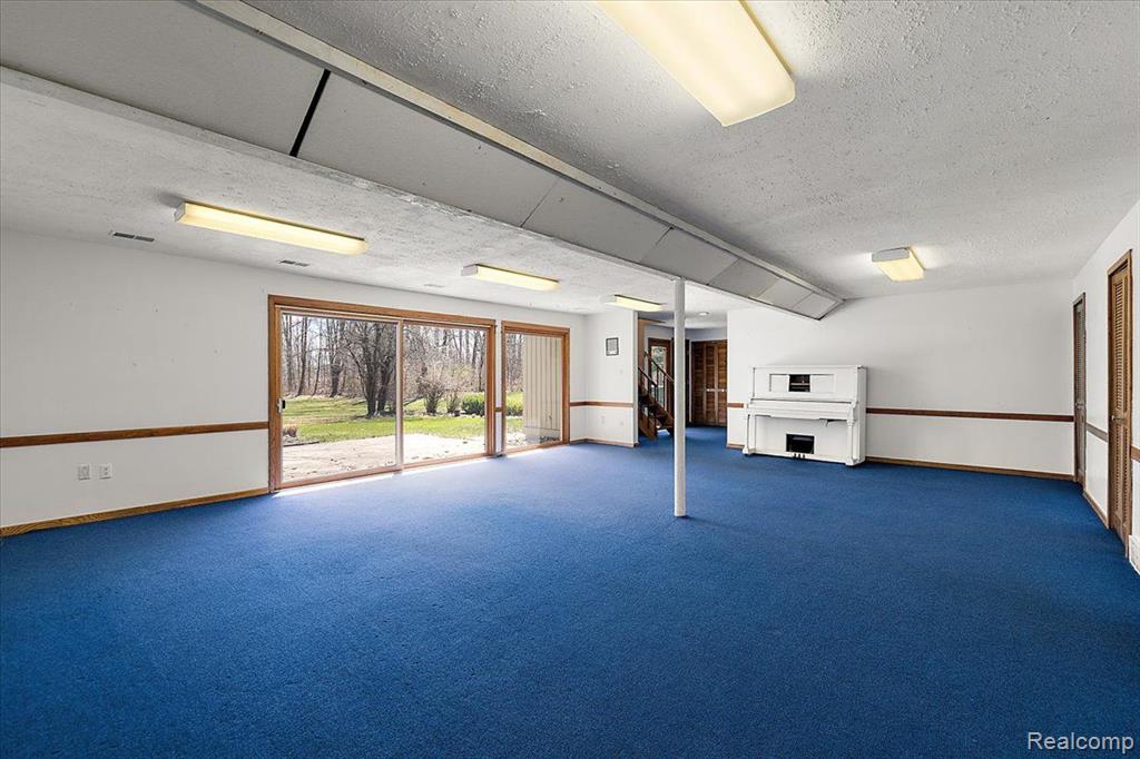 6145 BLUE BEECH Road, Rochester Hills, MI 48306 — Photo 50