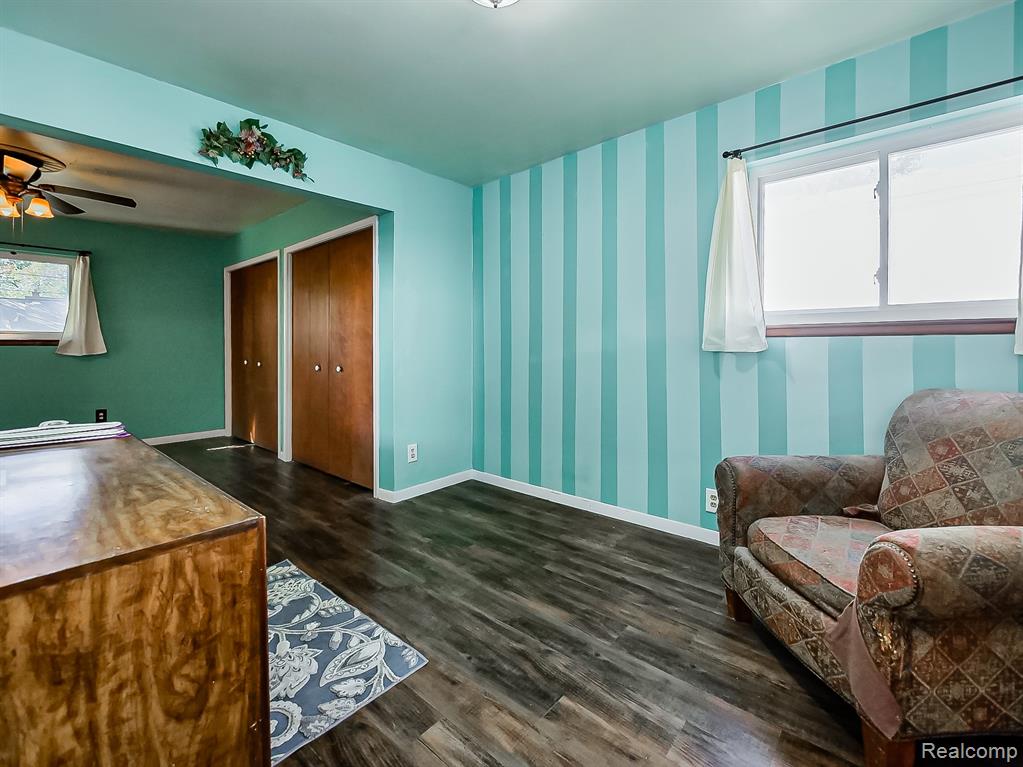 4656 Edgewood Street, Dearborn Heights, MI 48125 — Photo 9