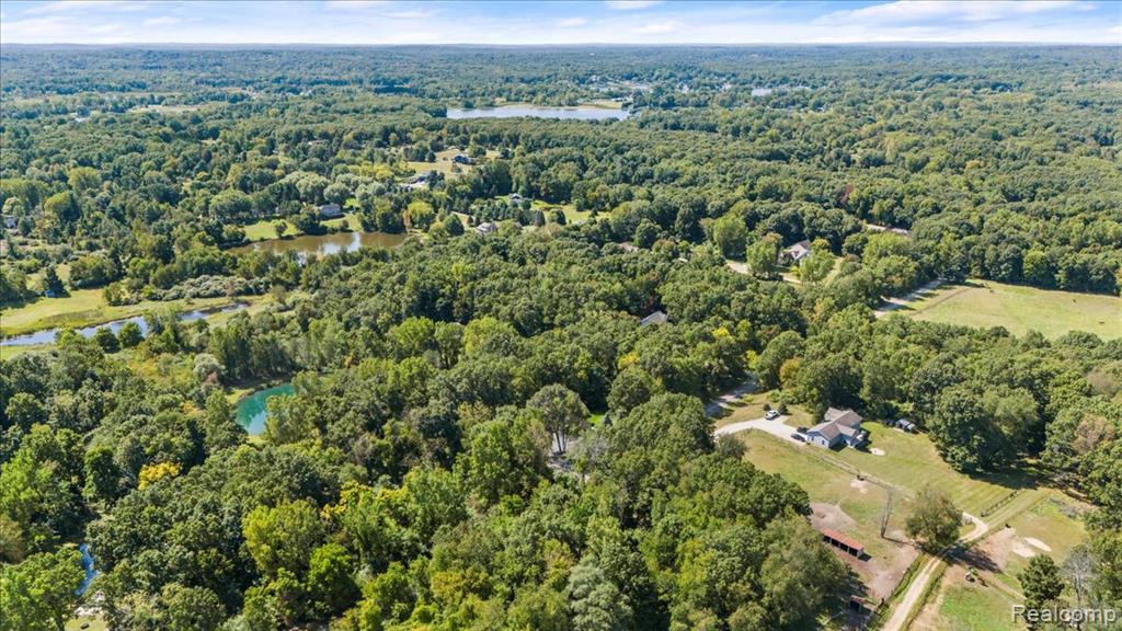 860 Galahad Drive, Ortonville, MI 48462 — Photo 56