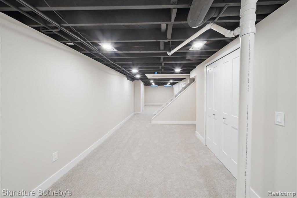 2200 Brenthaven Drive E, Bloomfield, MI 48304 — Photo 29