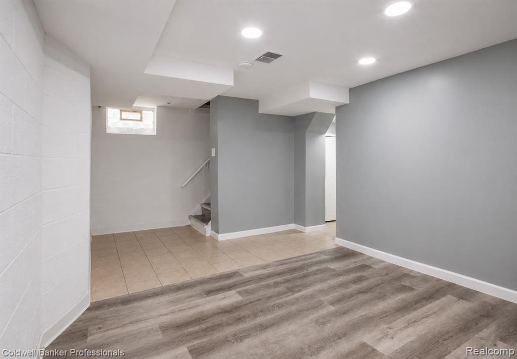 1168 N Vernier Road N, Grosse Pointe, MI 48236 — Photo 30